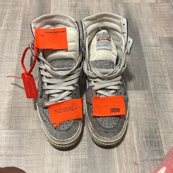 Off-White Glitter Gray Sneakers with Vibrant Orange Tags - Picture 4 of 9